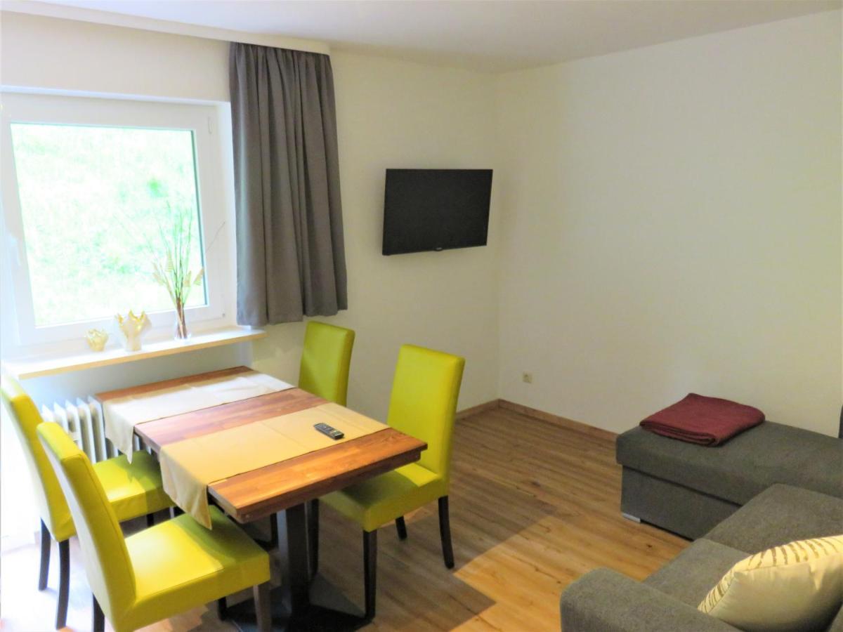 Weiss, Sandra Weiss Apartment