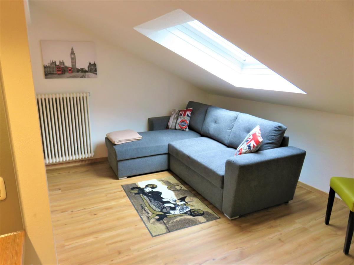 Weiss, Sandra Weiss Apartment Fussen